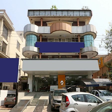 Oyo 13451 Star Corporate Avenue Hotel New Delhi Buitenkant foto