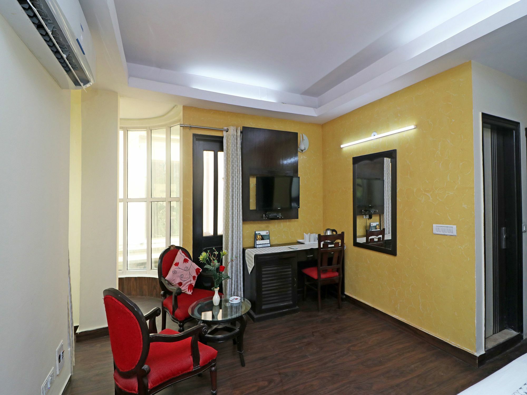 Oyo 13451 Star Corporate Avenue Hotel New Delhi Buitenkant foto