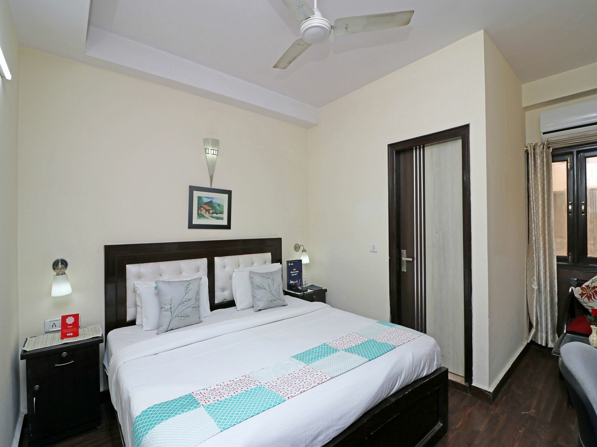 Oyo 13451 Star Corporate Avenue Hotel New Delhi Buitenkant foto