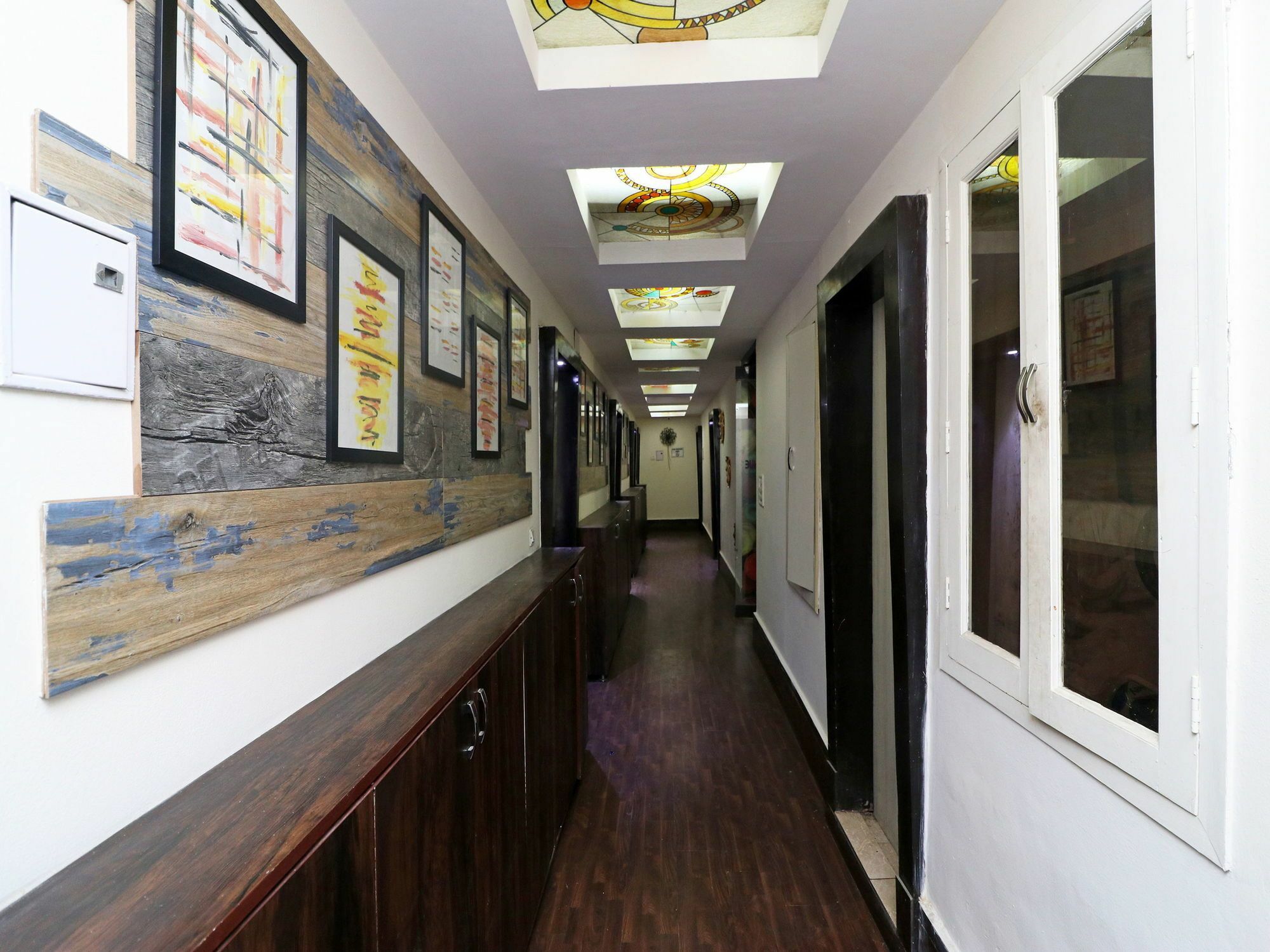 Oyo 13451 Star Corporate Avenue Hotel New Delhi Buitenkant foto
